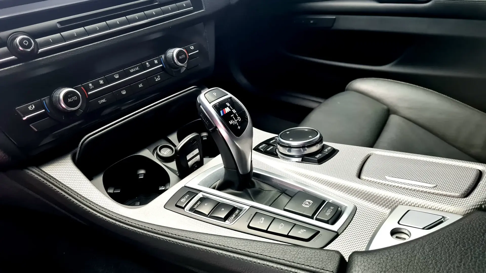 BMW M550d xDrive Auto 21