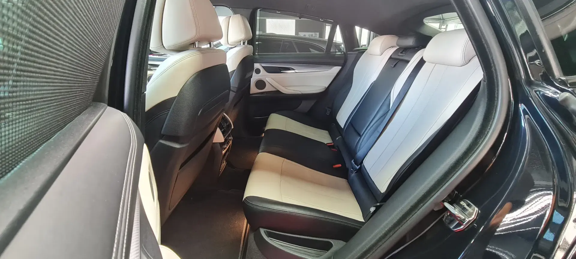 BMW X6 M M50 d xDrive 23