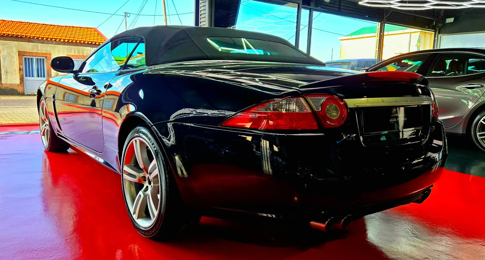 Jaguar XK XKR 4.2 V8 S/C Convertible 8
