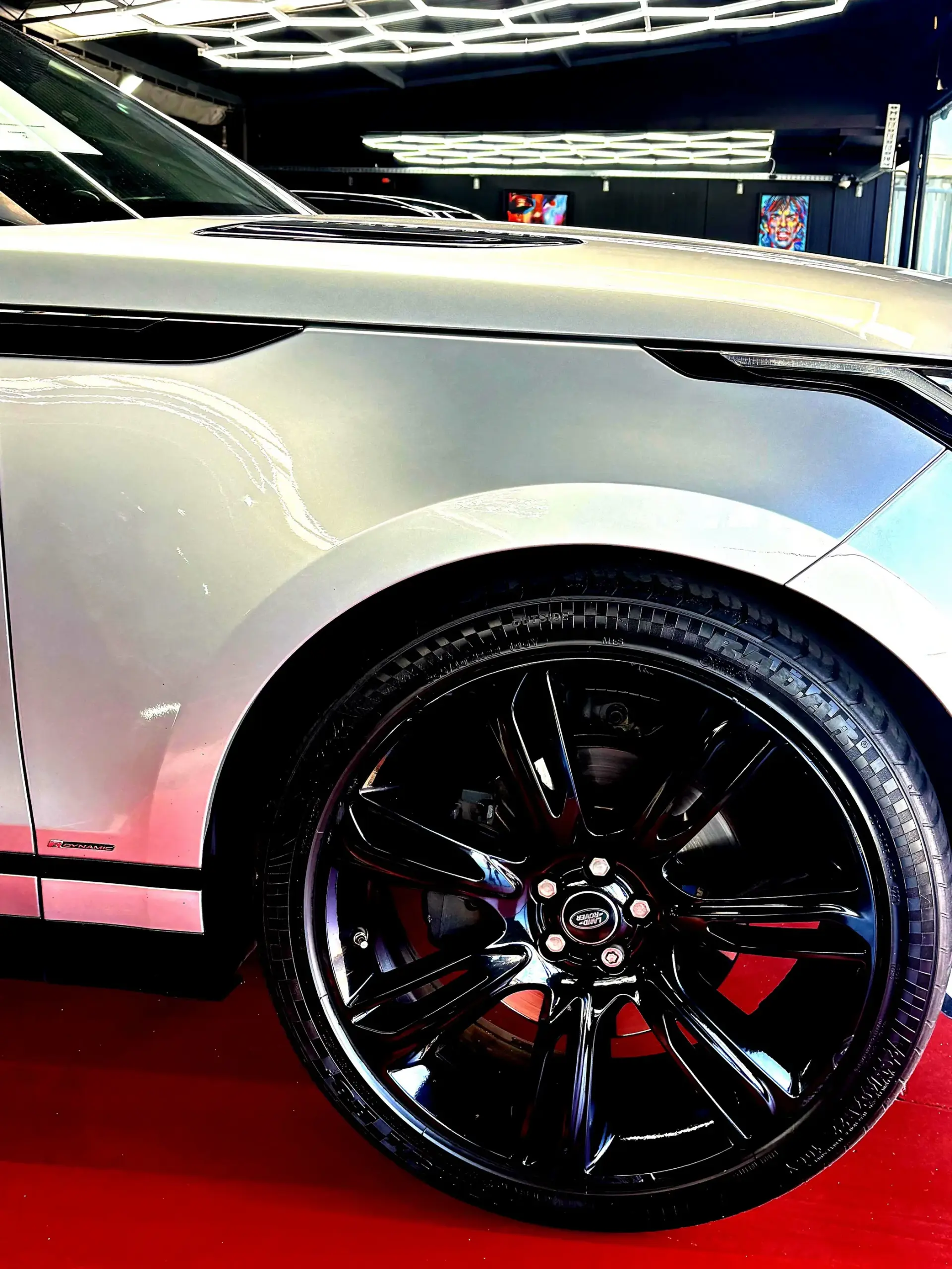 Land Rover Range Rover Velar 3.0 D R-Dynamic HSE 7