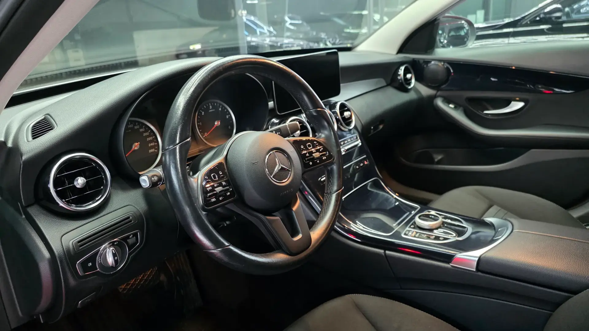 Mercedes-Benz C 180 d Station 9G-TRONIC 11
