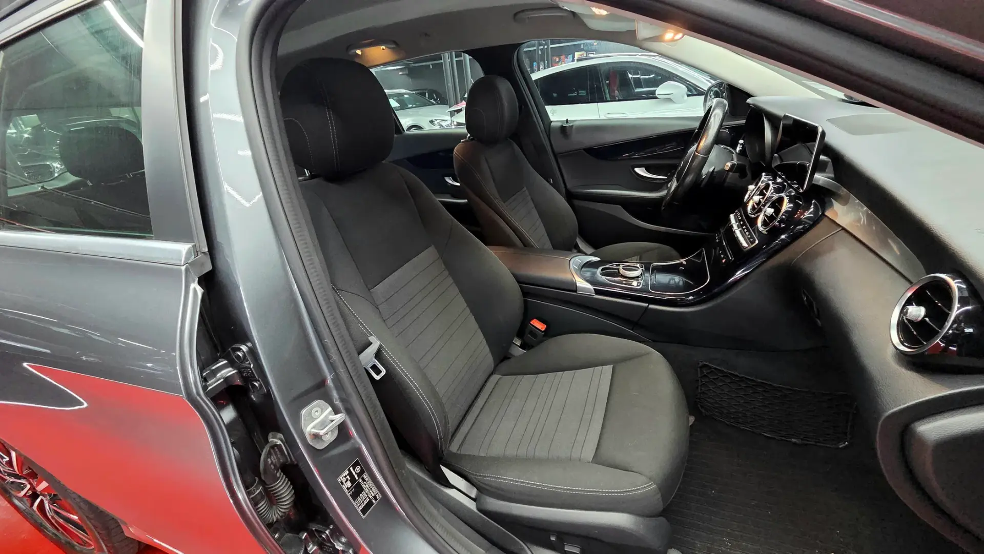 Mercedes-Benz C 180 d Station 9G-TRONIC 17