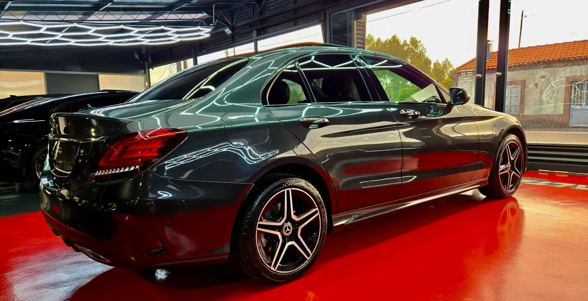 Mercedes-Benz C 300 de AMG Line 4