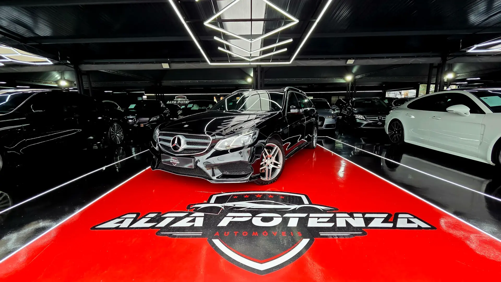 Mercedes-Benz E 300 Outro 1