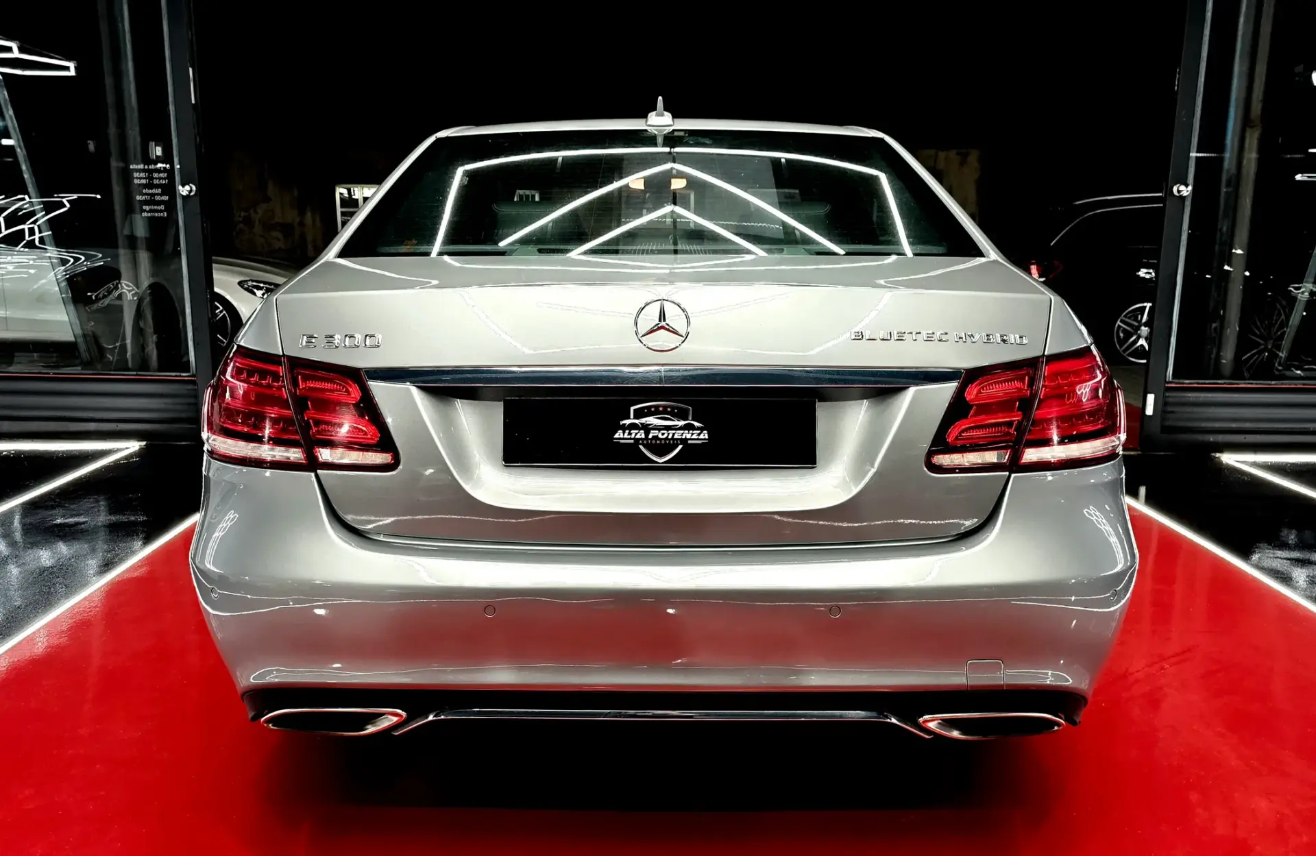 Mercedes-Benz E 300 BlueTEC Hybrid Avantgarde 107g 9