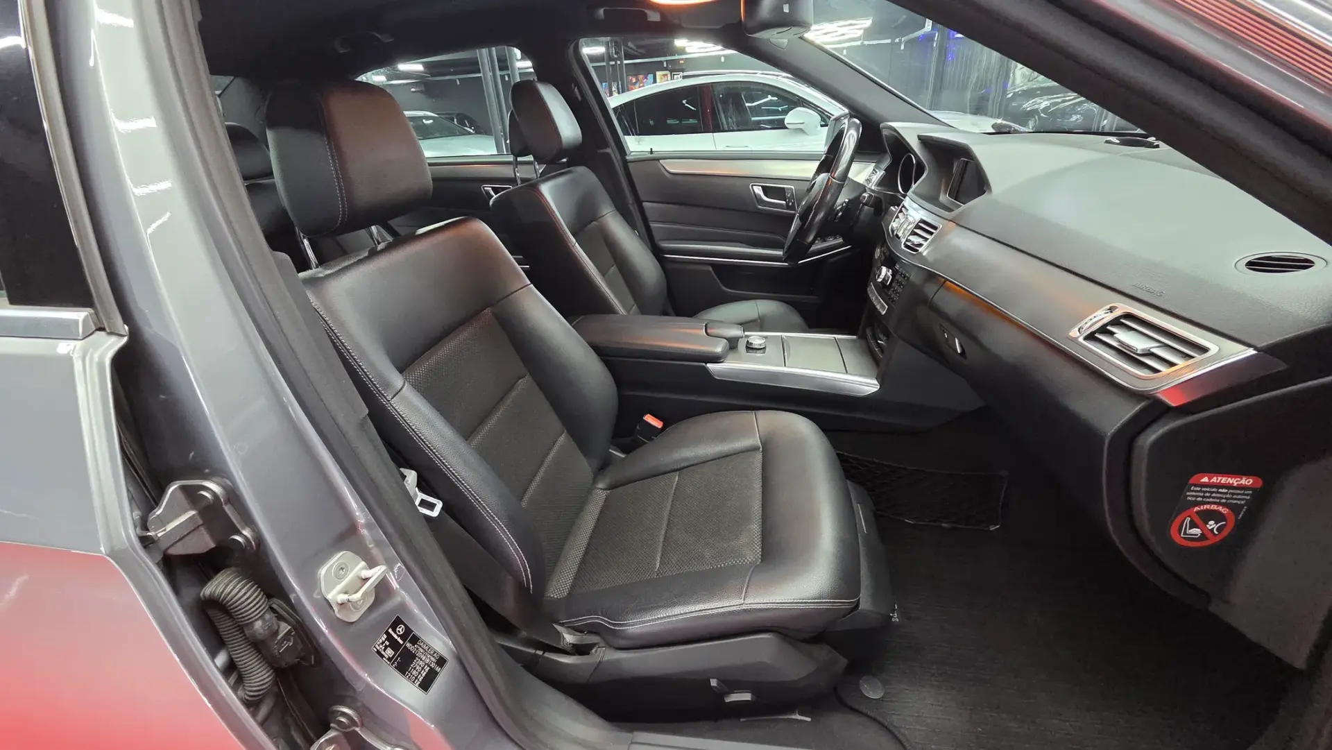 Mercedes-Benz E 300 BlueTEC Hybrid Avantgarde 107g 12