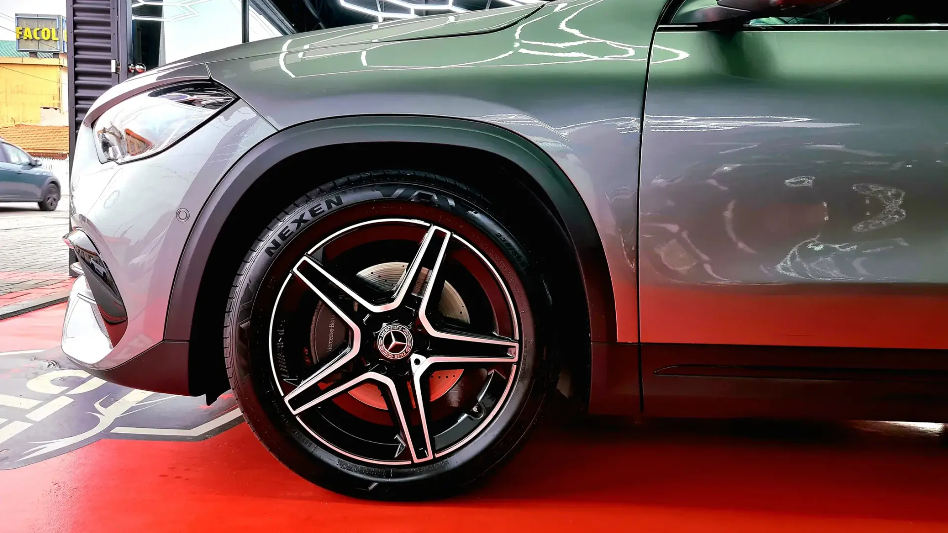 Mercedes-Benz GLA 200 d AMG Line 8
