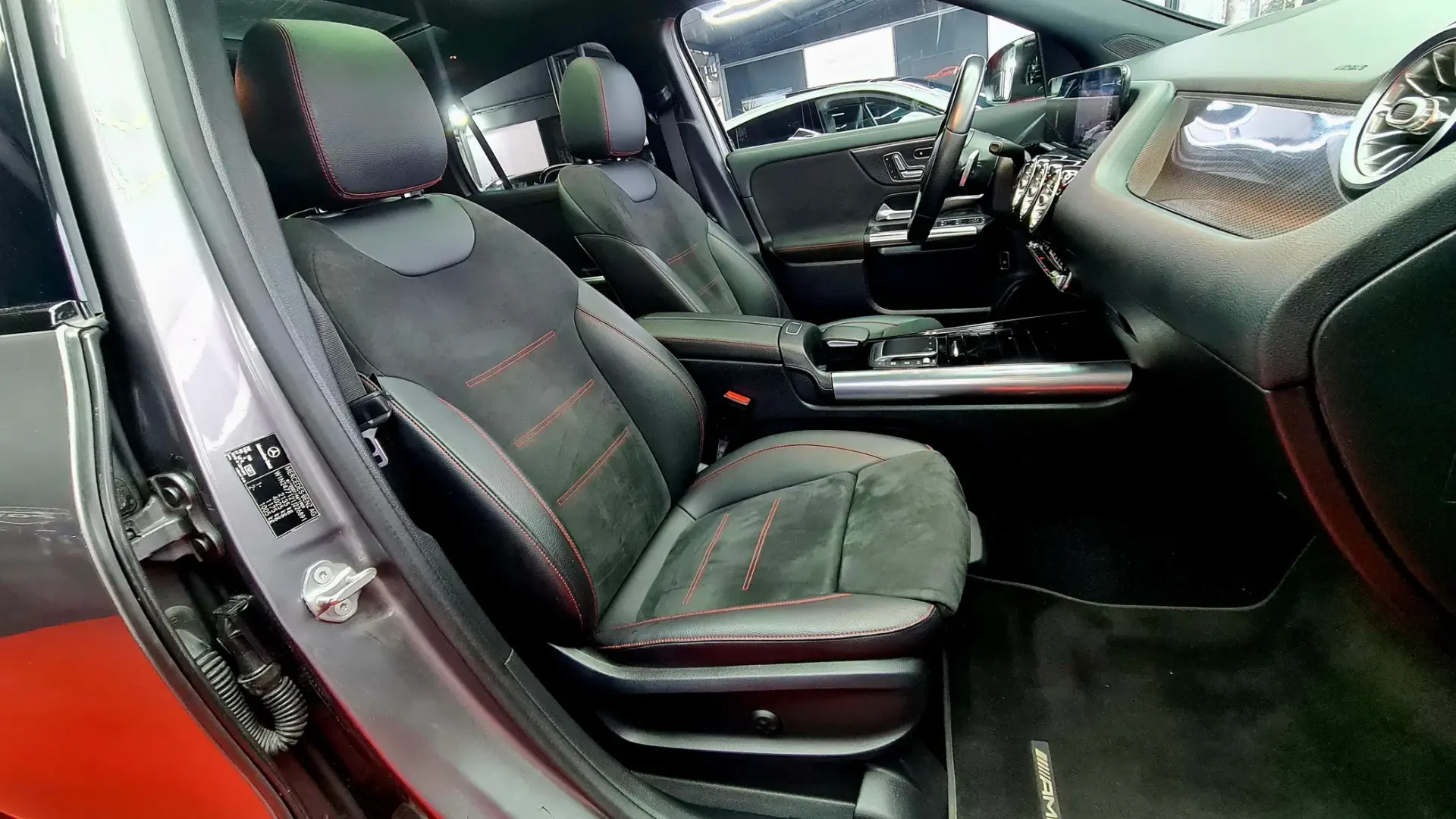 Mercedes-Benz GLA 200 d AMG Line 15