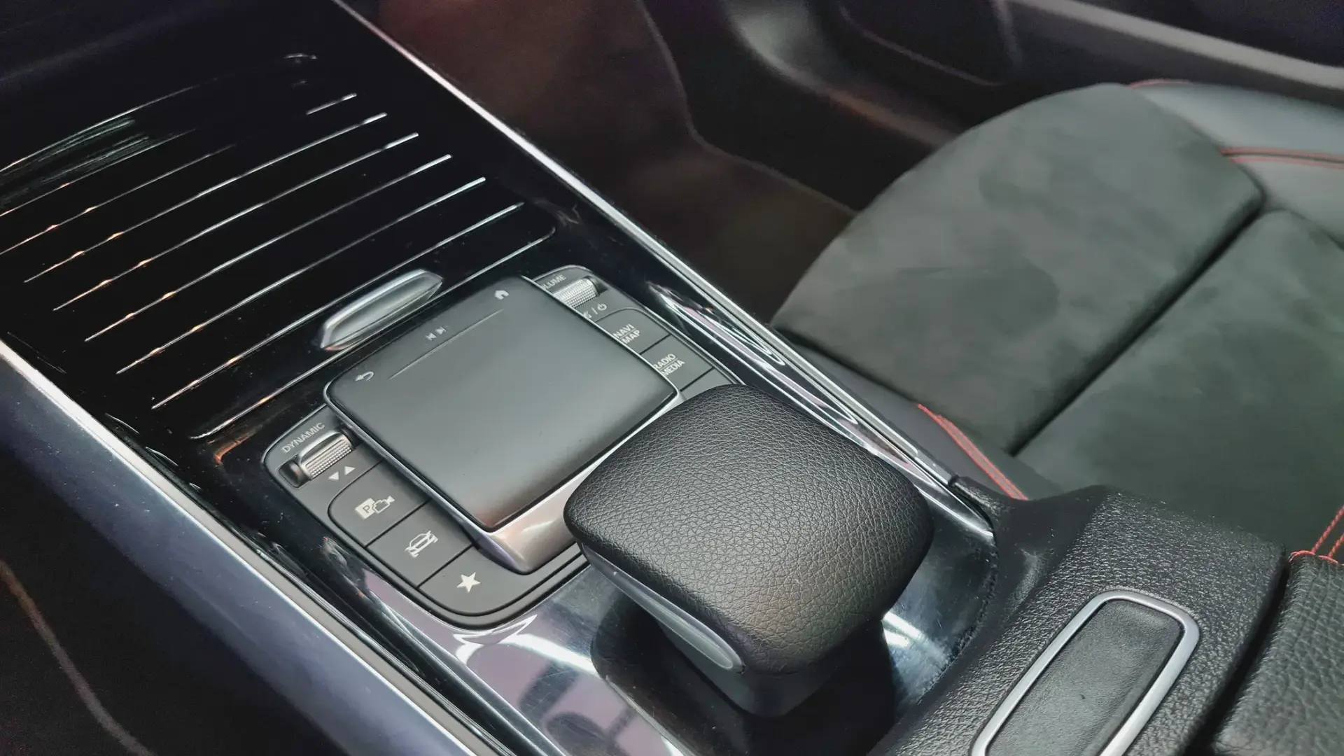 Mercedes-Benz GLA 200 d AMG Line 22