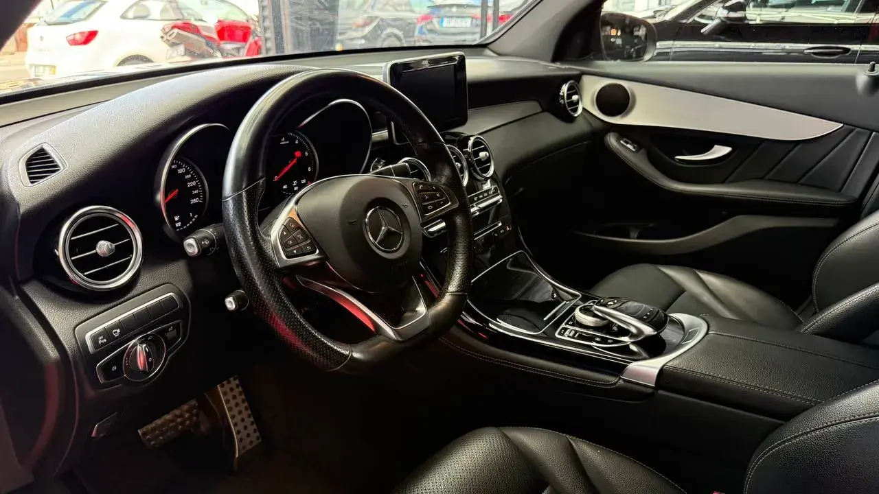 Mercedes-Benz GLC 250 d Coupé AMG Line 4-Matic 21