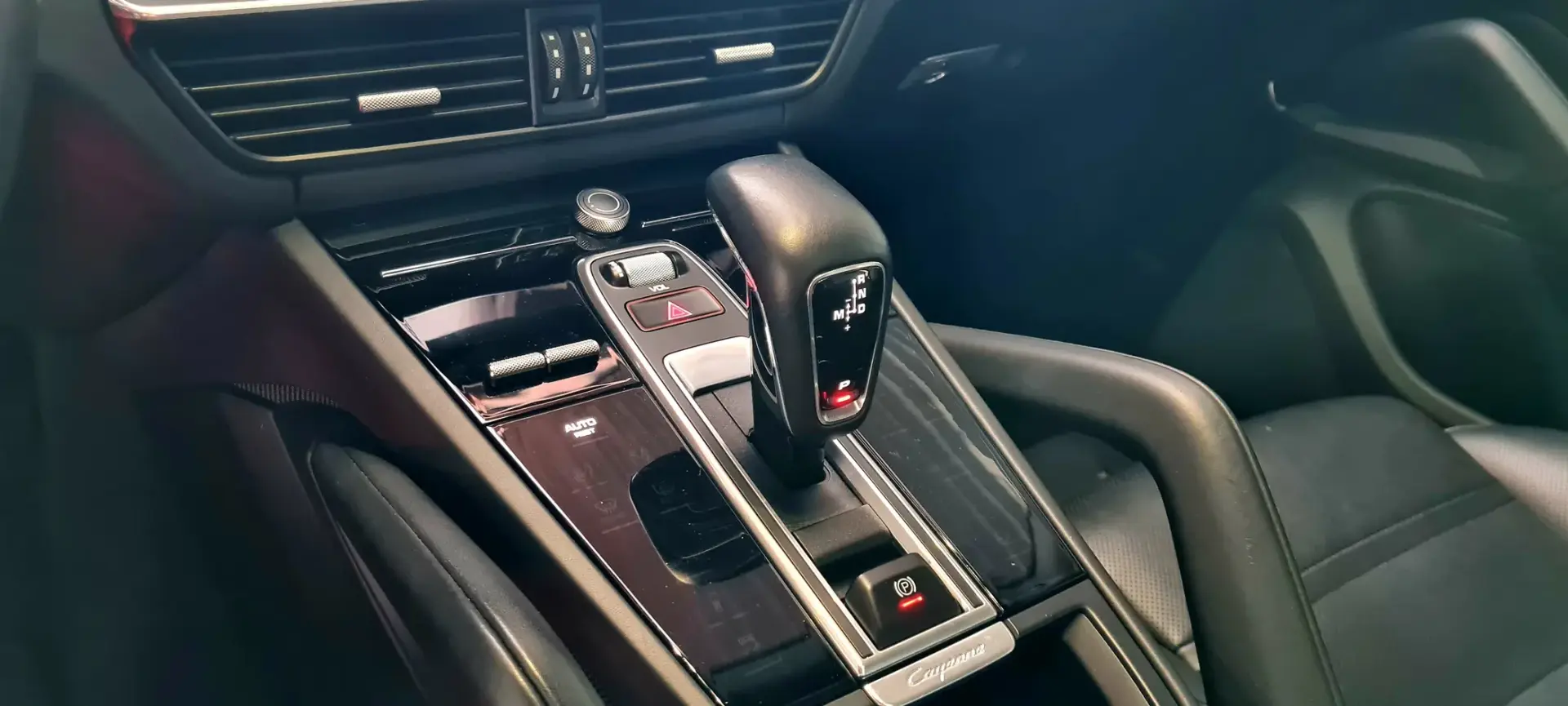 Porsche Cayenne E-Hybrid Platinum Edition 13