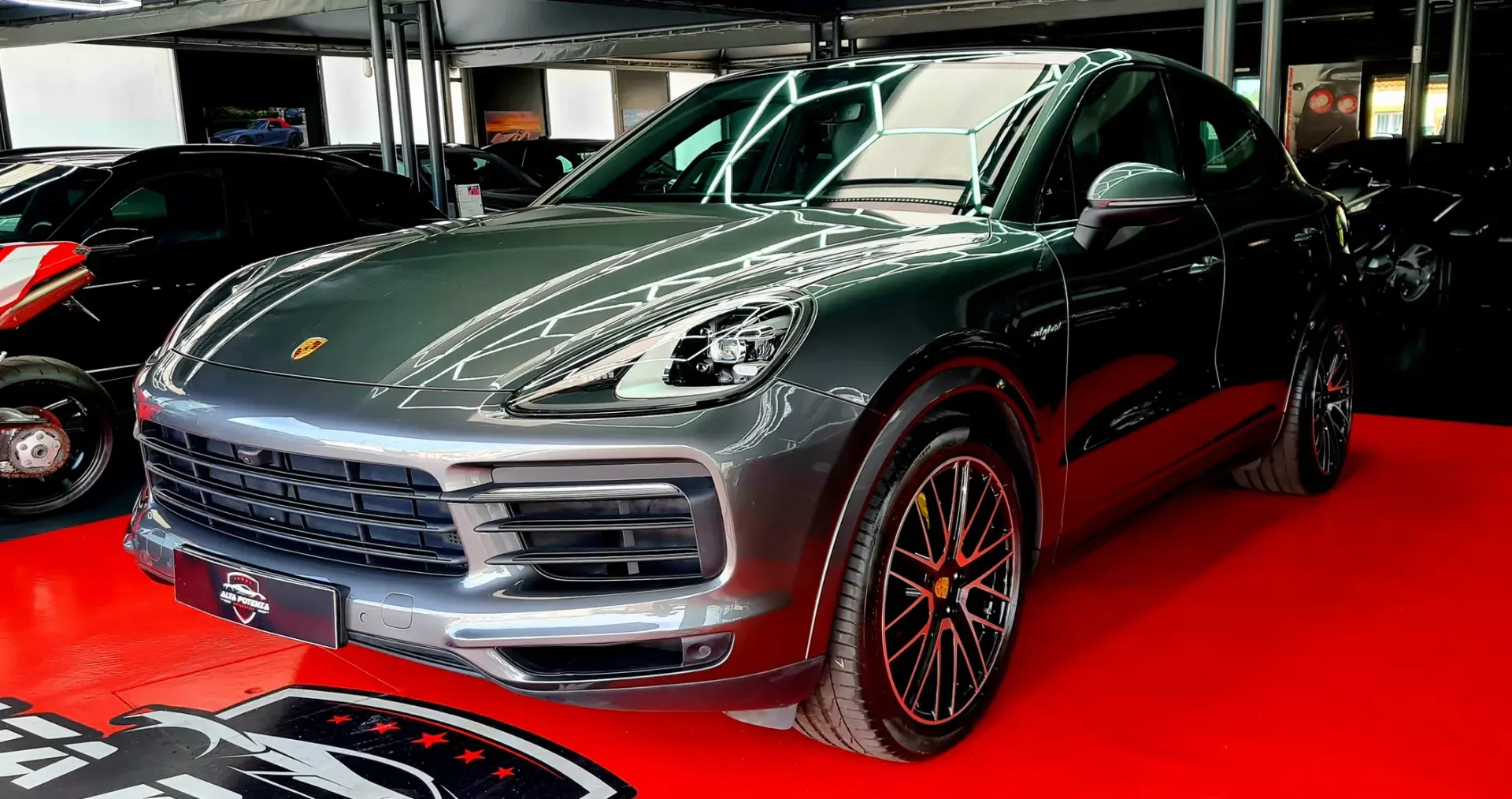 Porsche Cayenne Coupé E-Hybrid 1