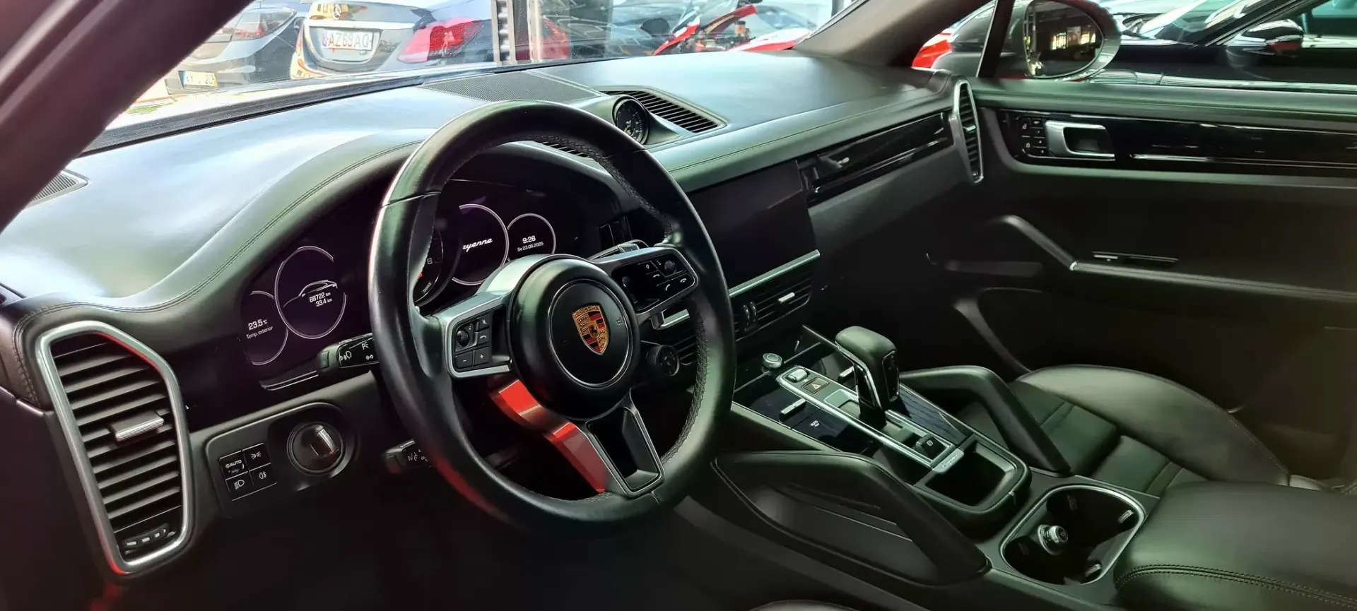 Porsche Cayenne Coupé E-Hybrid 12