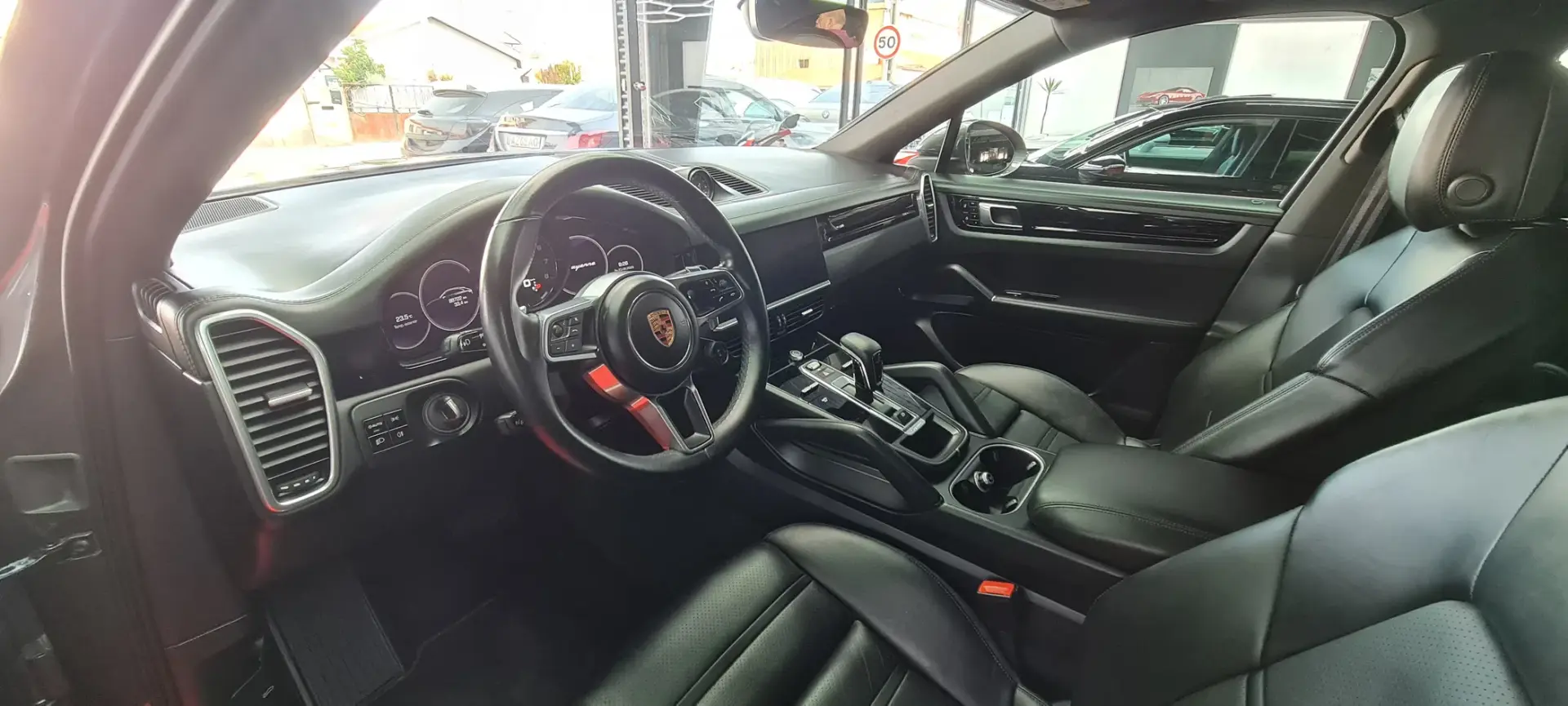 Porsche Cayenne Coupé E-Hybrid 15