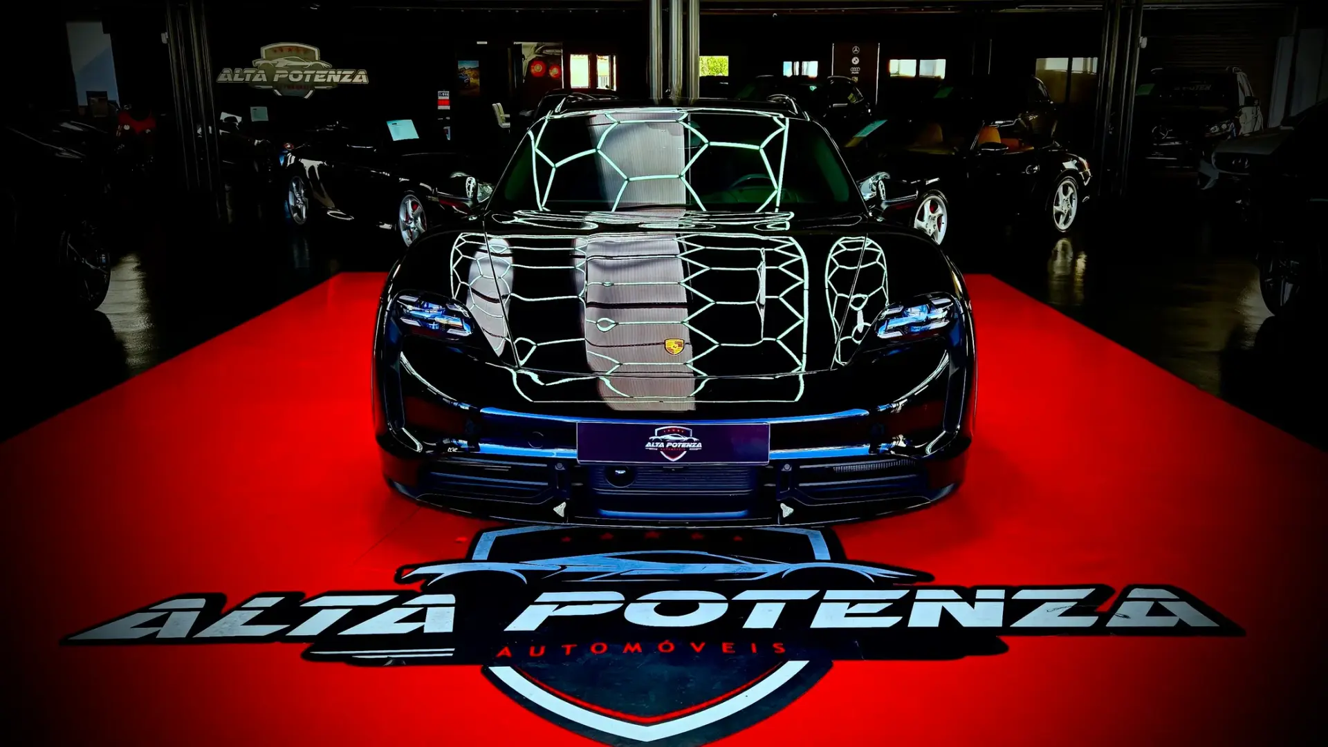 Porsche Taycan Cross Turismo TURBO 2