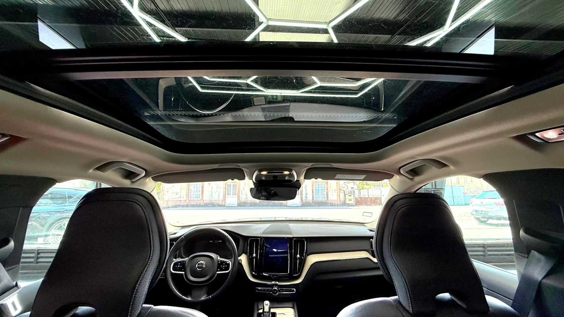 Volvo XC 60 2.0 B4 Inscription Geartronic 13