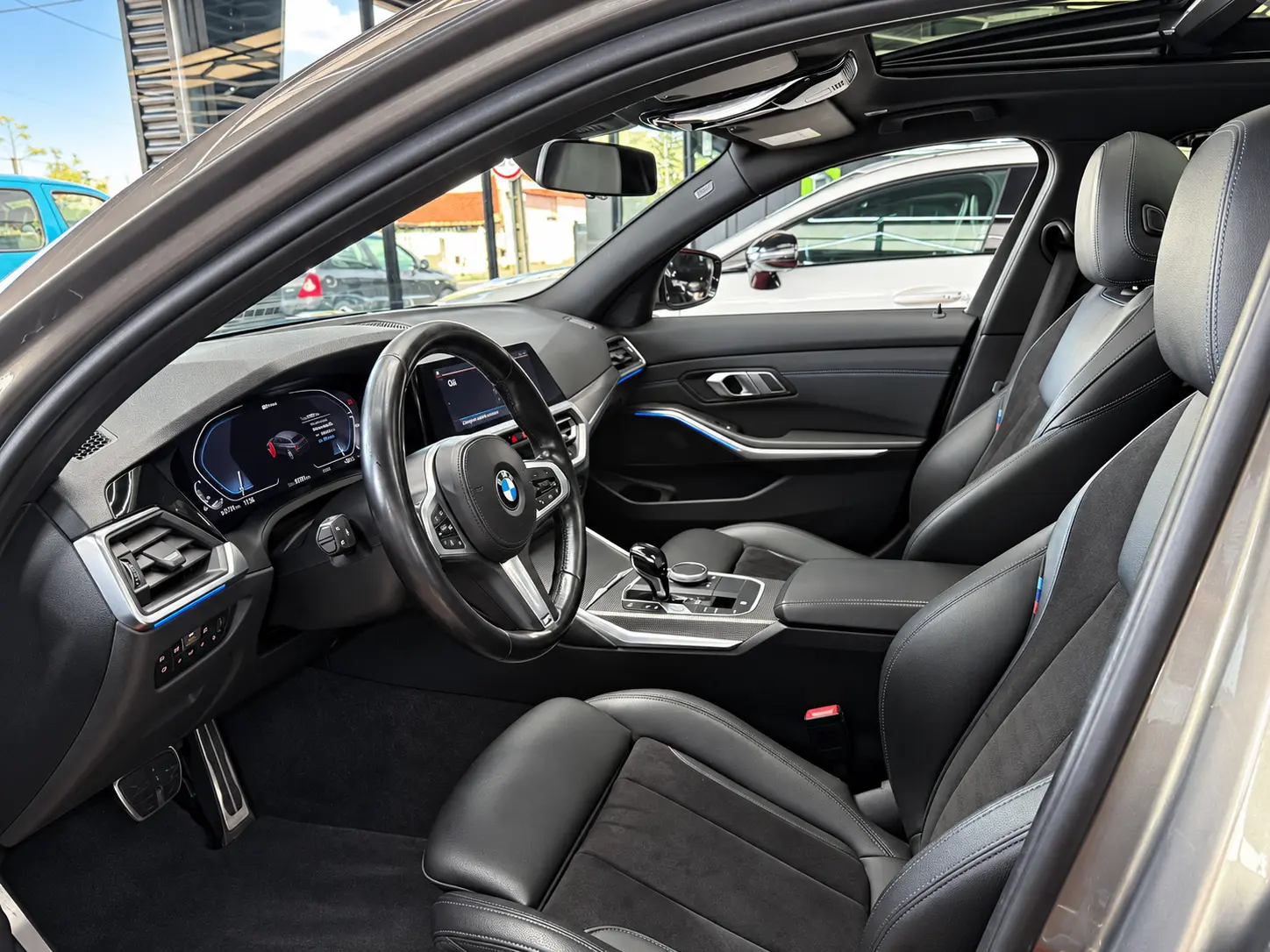 BMW 330 e iPerformance Pack M Shadow 11