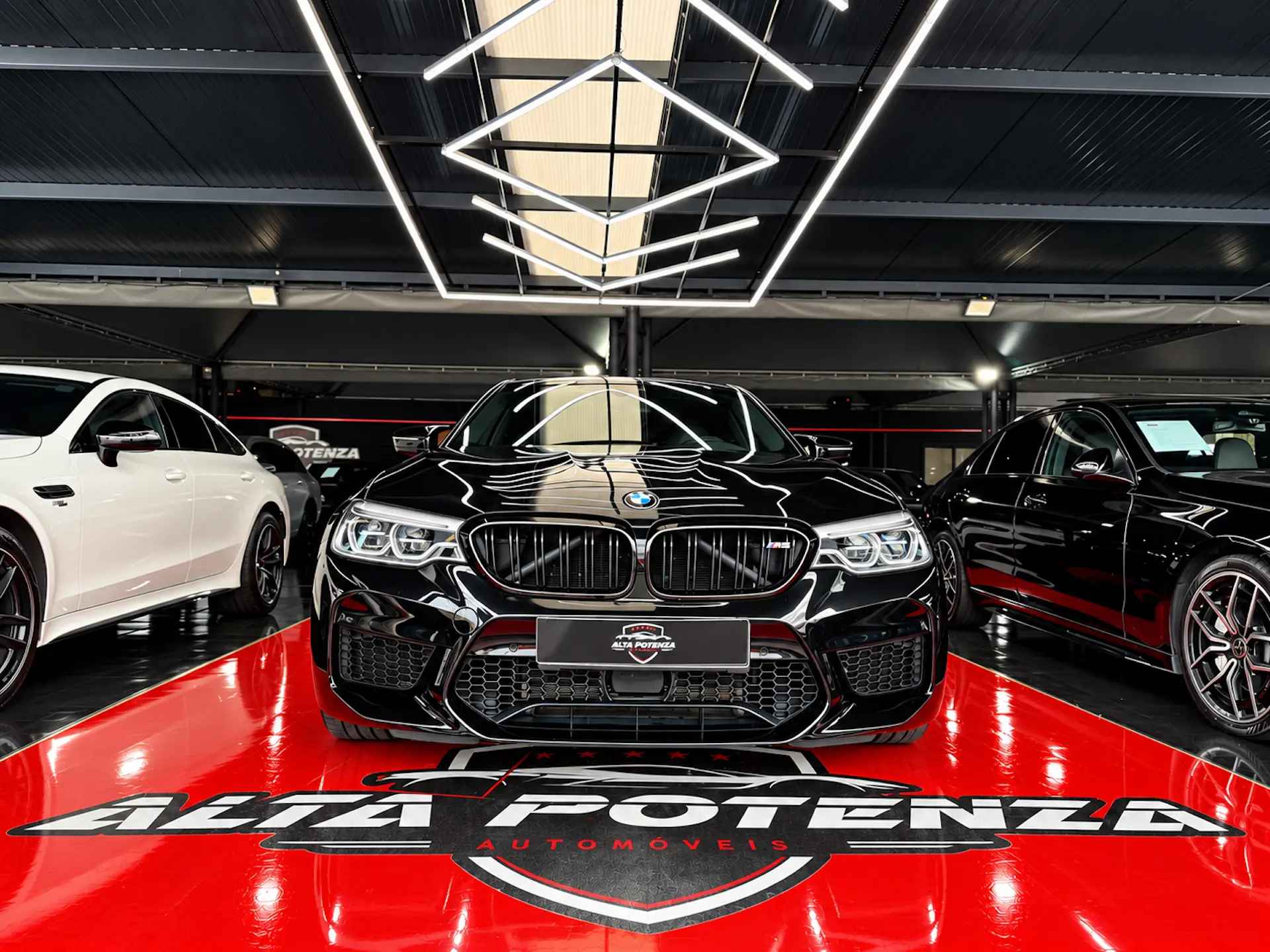 BMW M5 Standard 1