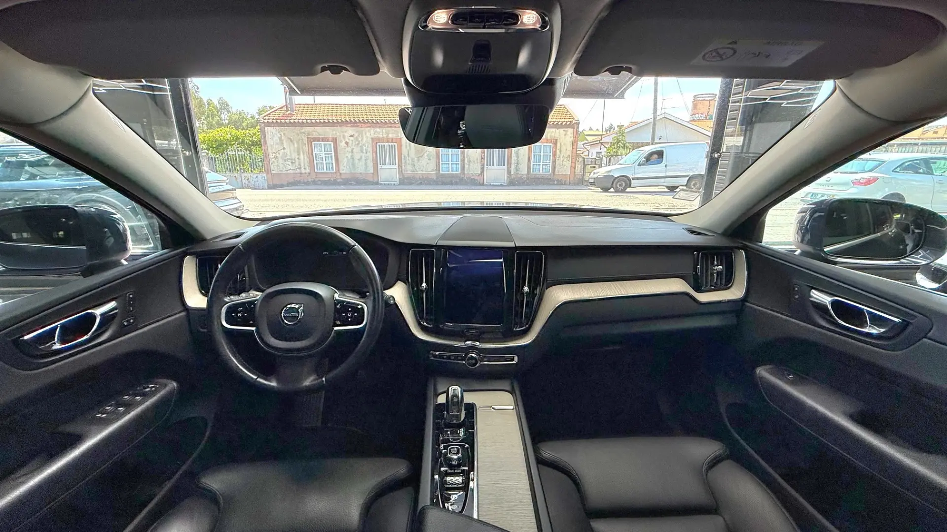 Volvo XC 60 2.0 B4 Inscription Geartronic 14