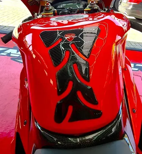 Ducati 848 14
