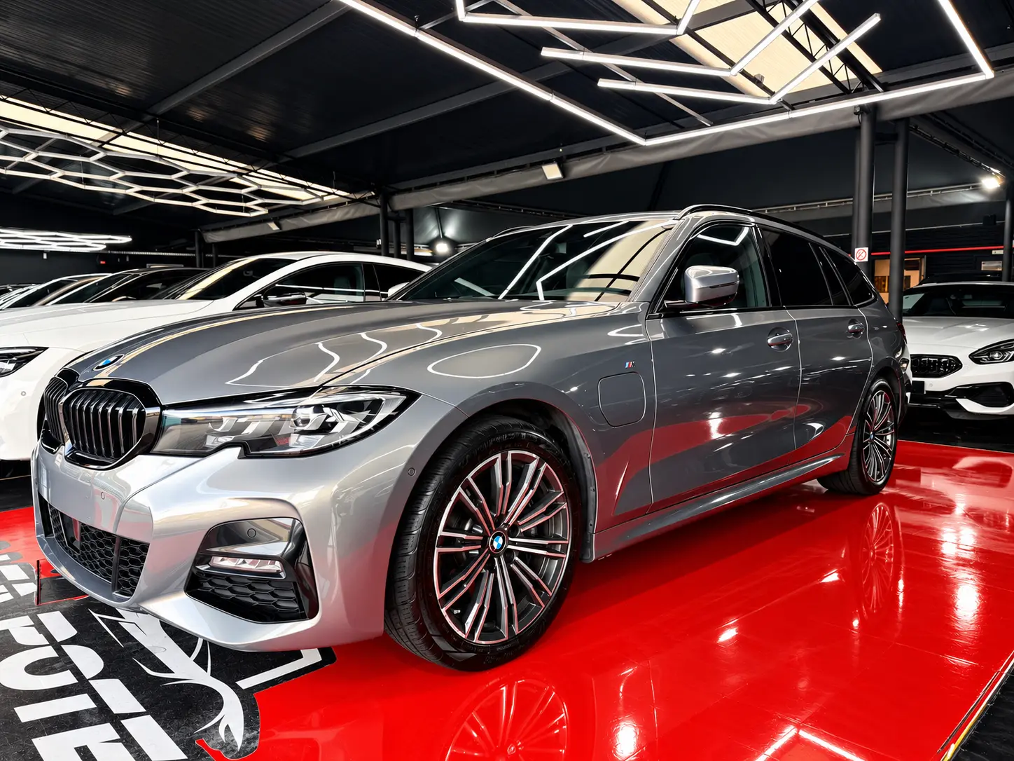 BMW 330 e iPerformance Pack M Shadow 2
