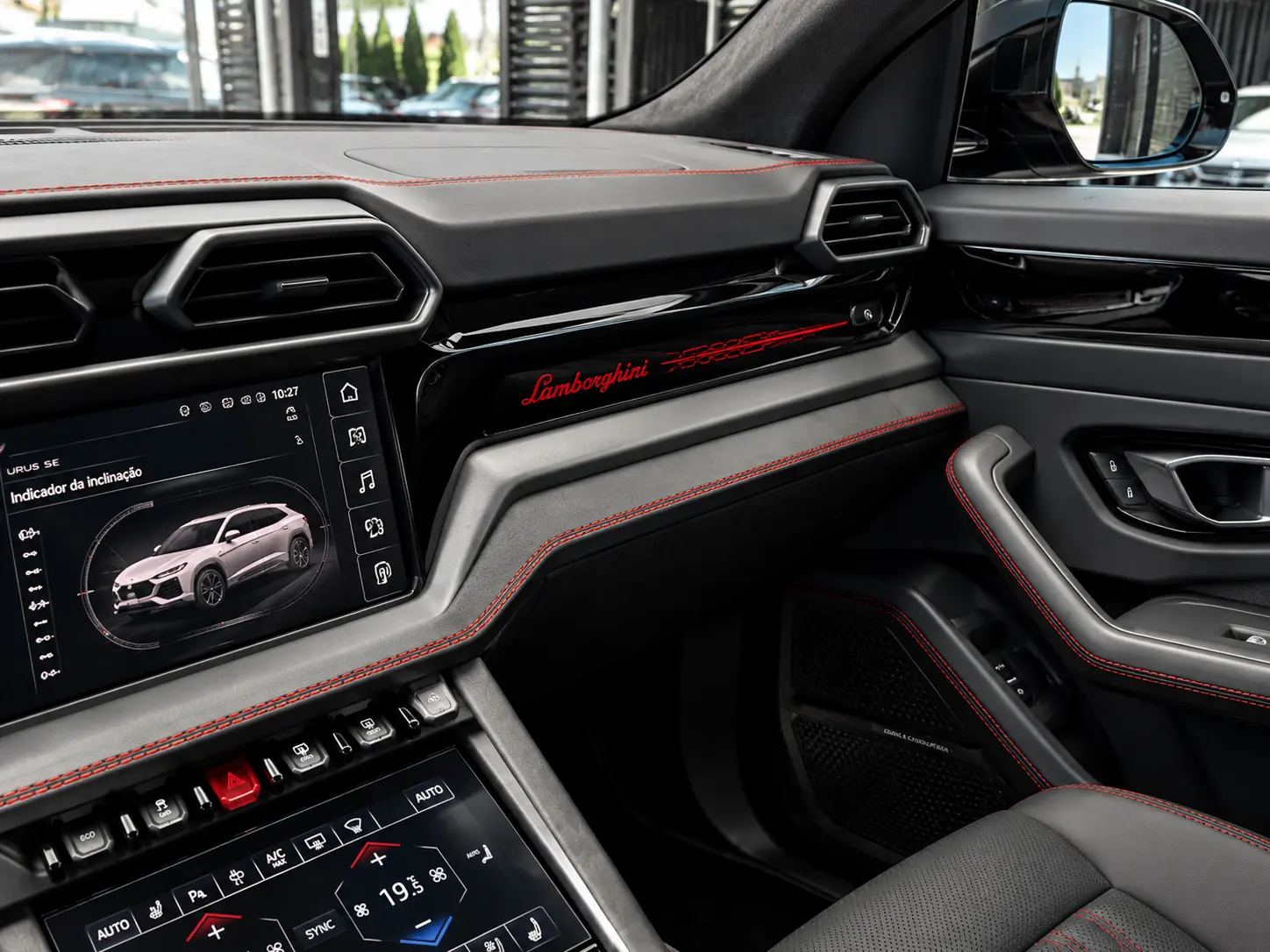 Lamborghini Urus 4.0 V8 SE 12