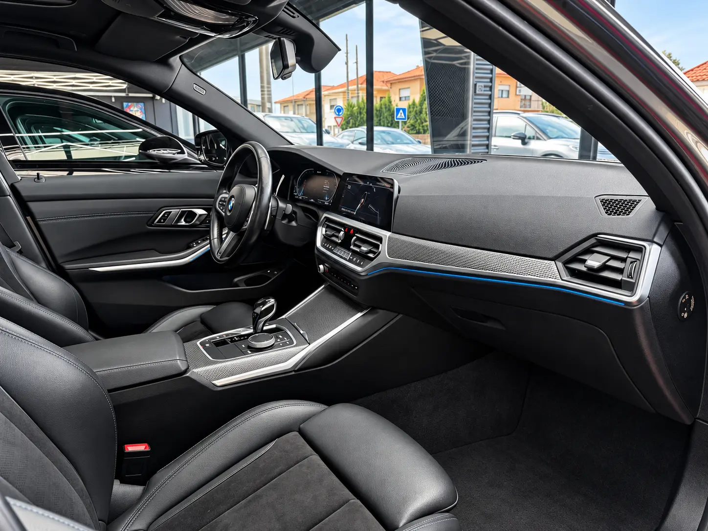 BMW 330 e iPerformance Pack M Shadow 14