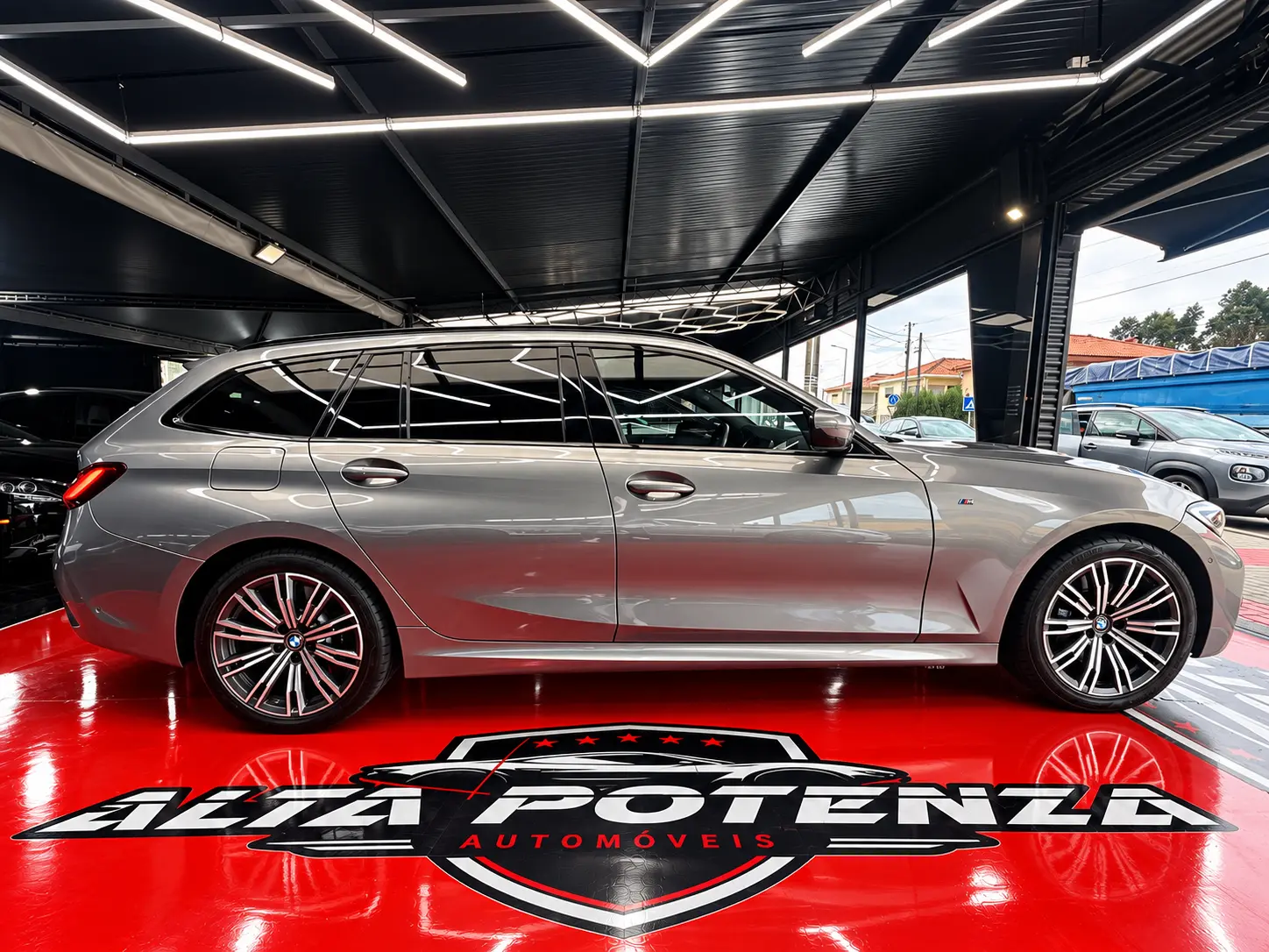 BMW 330 e iPerformance Pack M Shadow 8