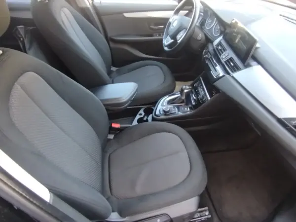 BMW 216 Active Tourer d Line Luxury 6