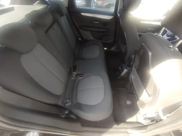 BMW 216 Active Tourer d Line Luxury 8