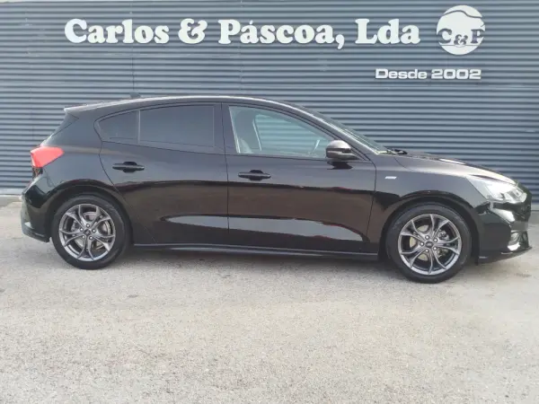 Ford Focus 1.0 EcoBoost MHEV ST-Line 2