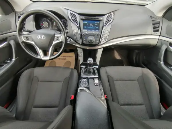 Hyundai i40 SW 1.7 CRDi Blue Comfort 10