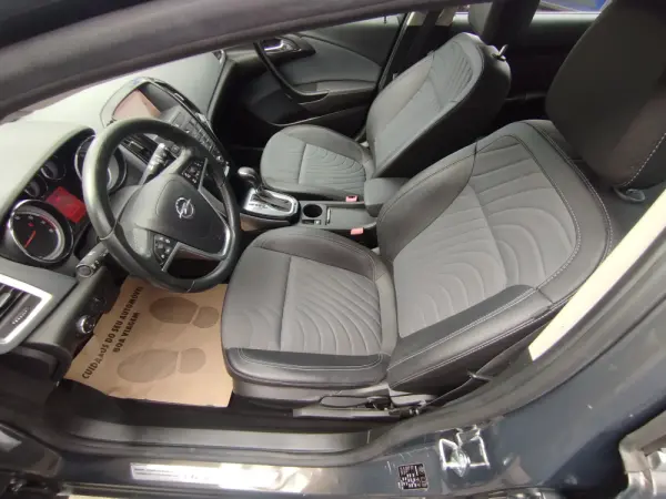 Opel Astra 1.4 T Cosmo Automatico 4