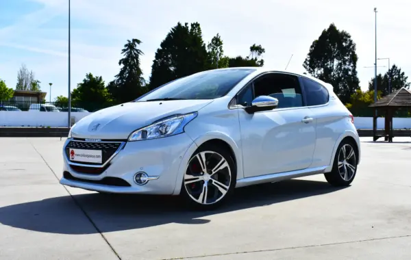 Peugeot 208 GTi 200 THP 4