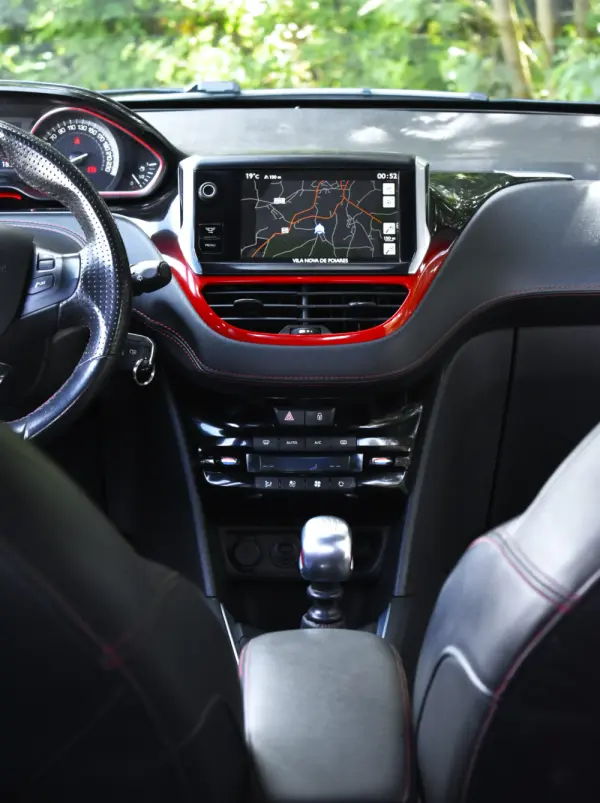 Peugeot 208 GTi 200 THP 15
