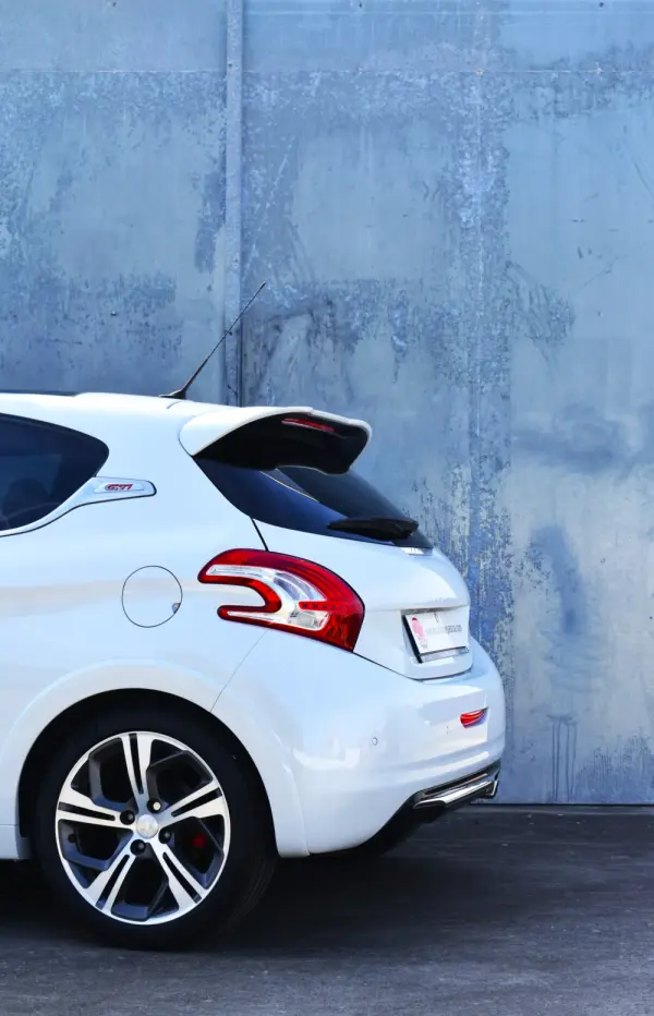 Peugeot 208 GTi 200 THP 38