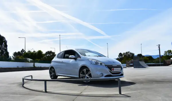 Peugeot 208 GTi 200 THP 45