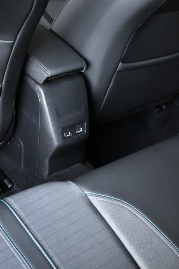 Peugeot 208 1.2 PureTech Allure Pack 12