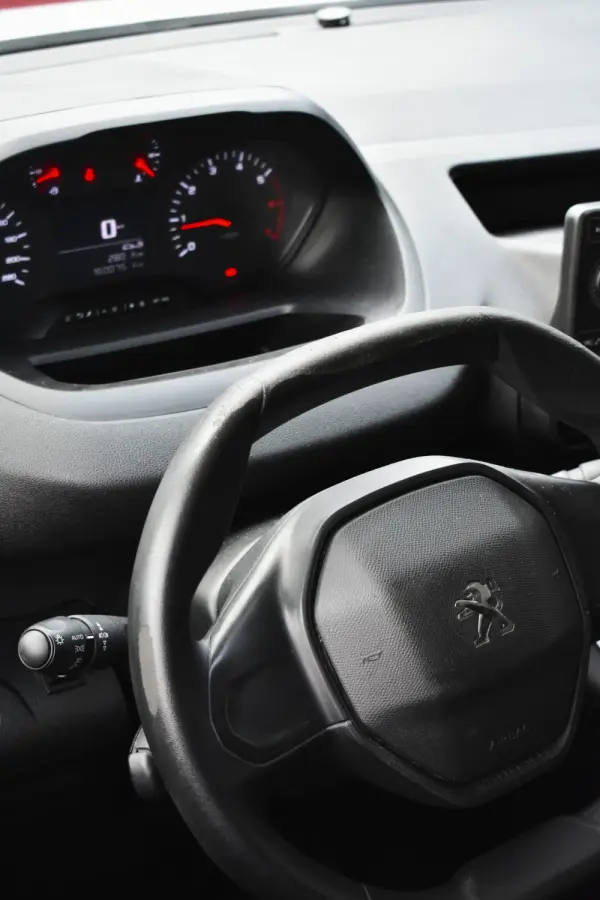 Peugeot Partner 1.5 BlueHDi Asphalt Standard 9
