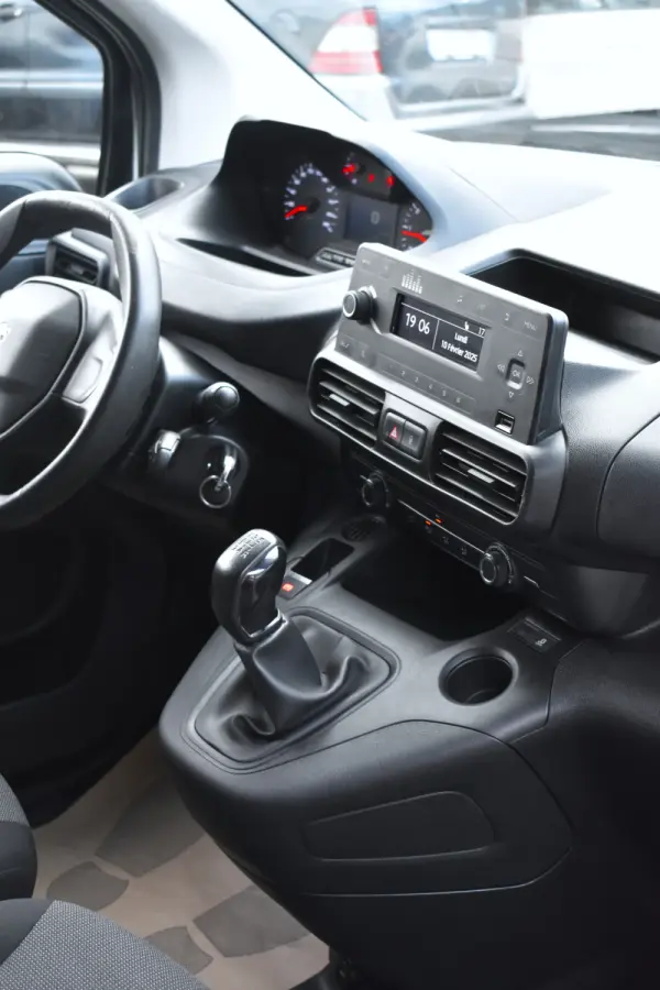 Peugeot Partner 1.5 BlueHDi Asphalt Standard 12