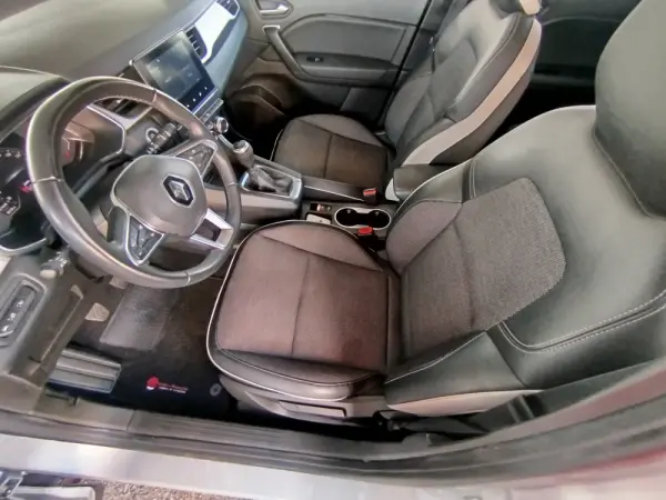 Renault Captur 1.0 TCe Exclusive 7