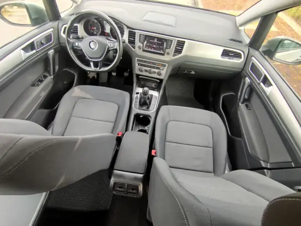 Volkswagen Golf Sportsvan 1.6 TDI Confortline BlueMotion 10