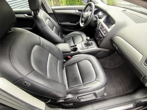Audi A4 Avant 2.0 TDi Exclusive 8