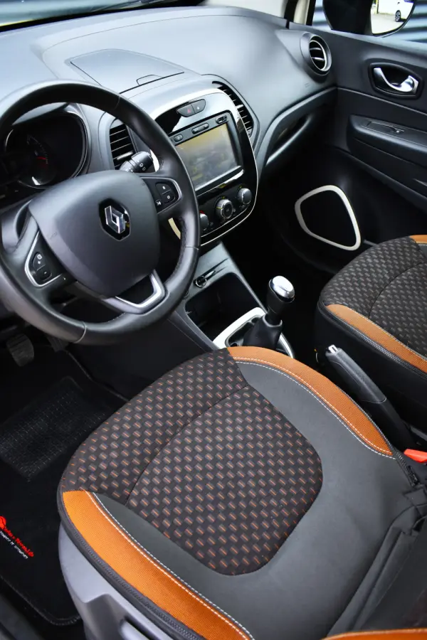 Renault Captur 1.5 dCi Exclusive 8
