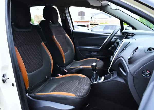 Renault Captur 1.5 dCi Exclusive 14
