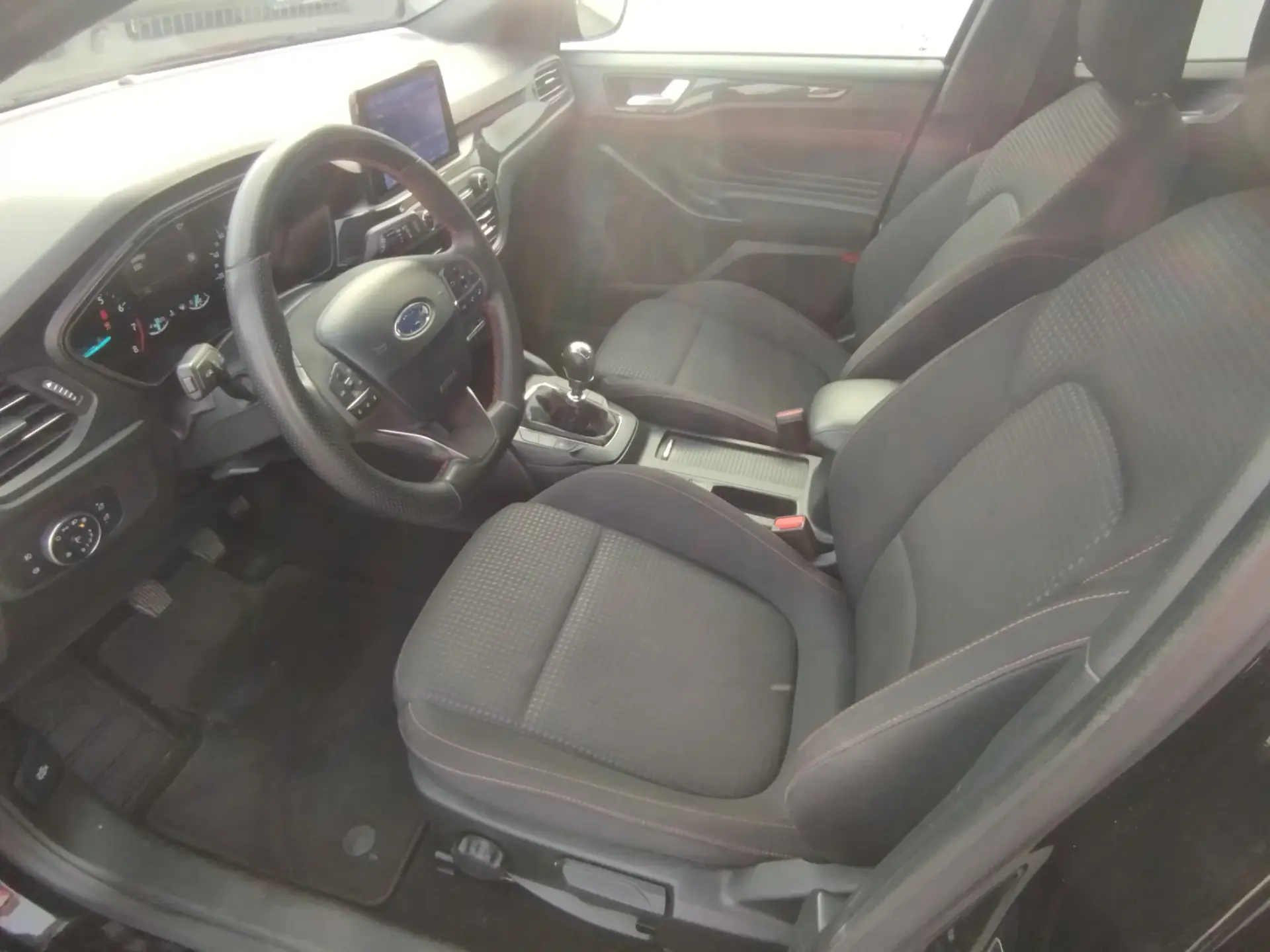 Ford Focus 1.0 EcoBoost MHEV ST-Line 7