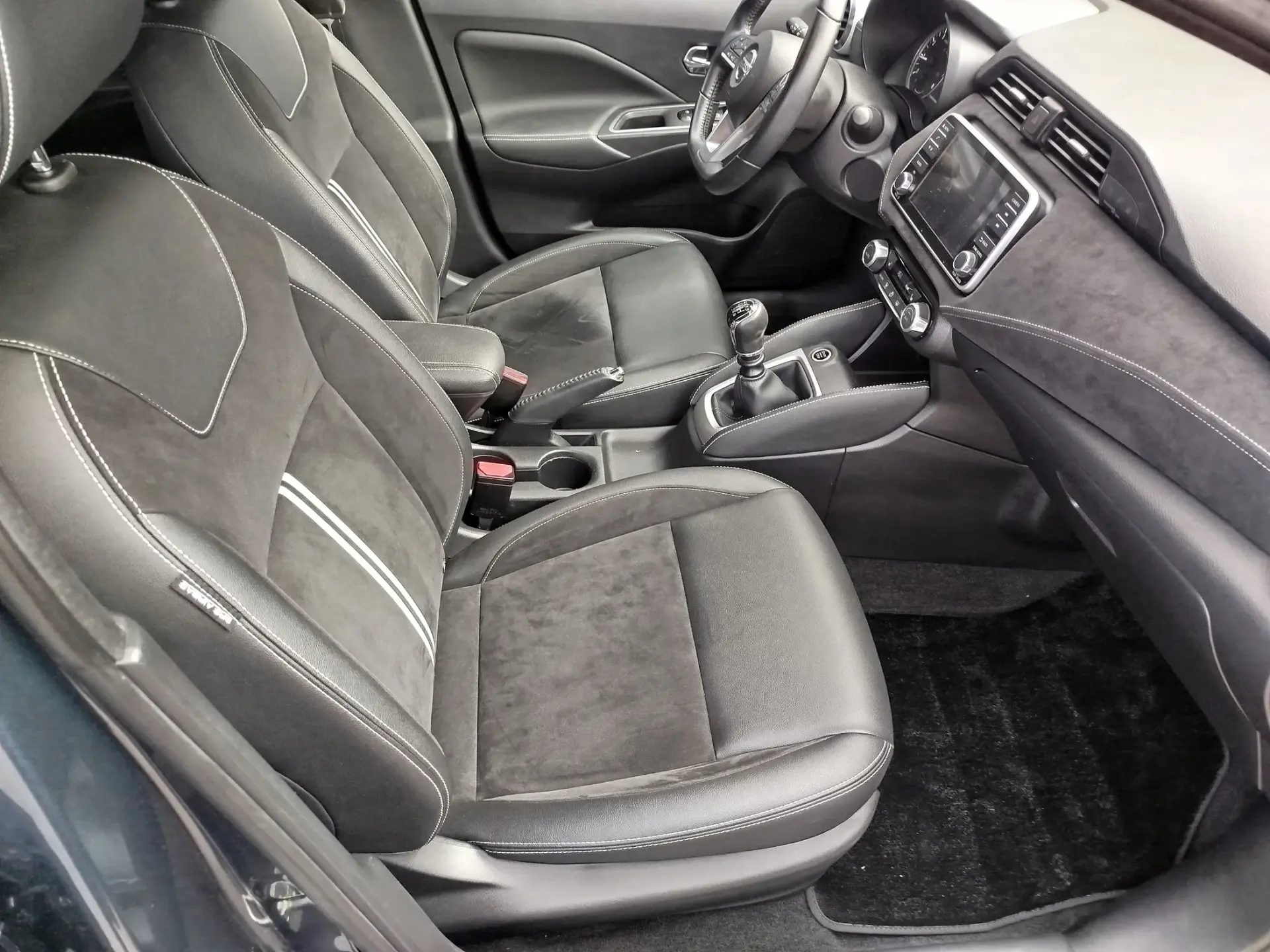 Nissan Micra 1.0 DIG-T N-Sport 12