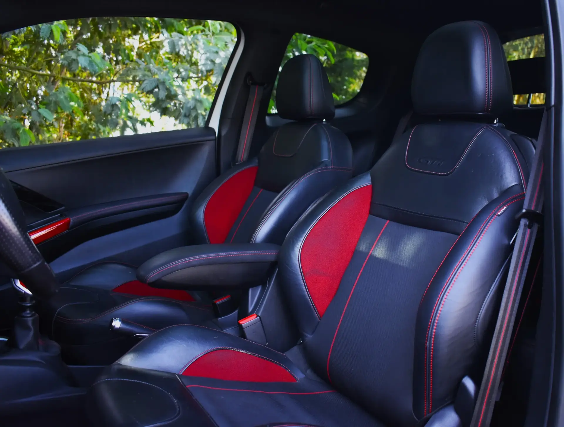 Peugeot 208 GTi 200 THP 20