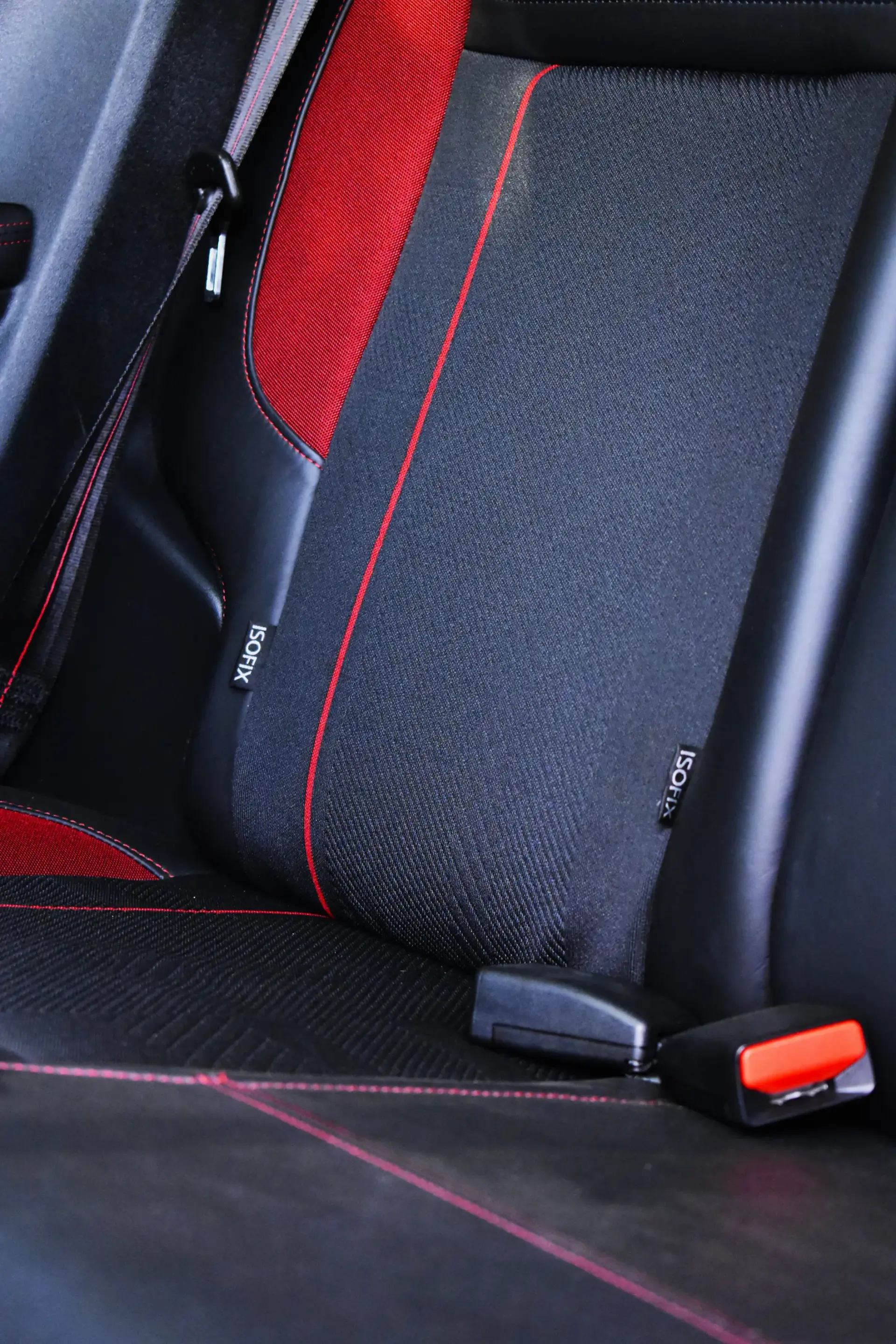 Peugeot 208 GTi 200 THP 25