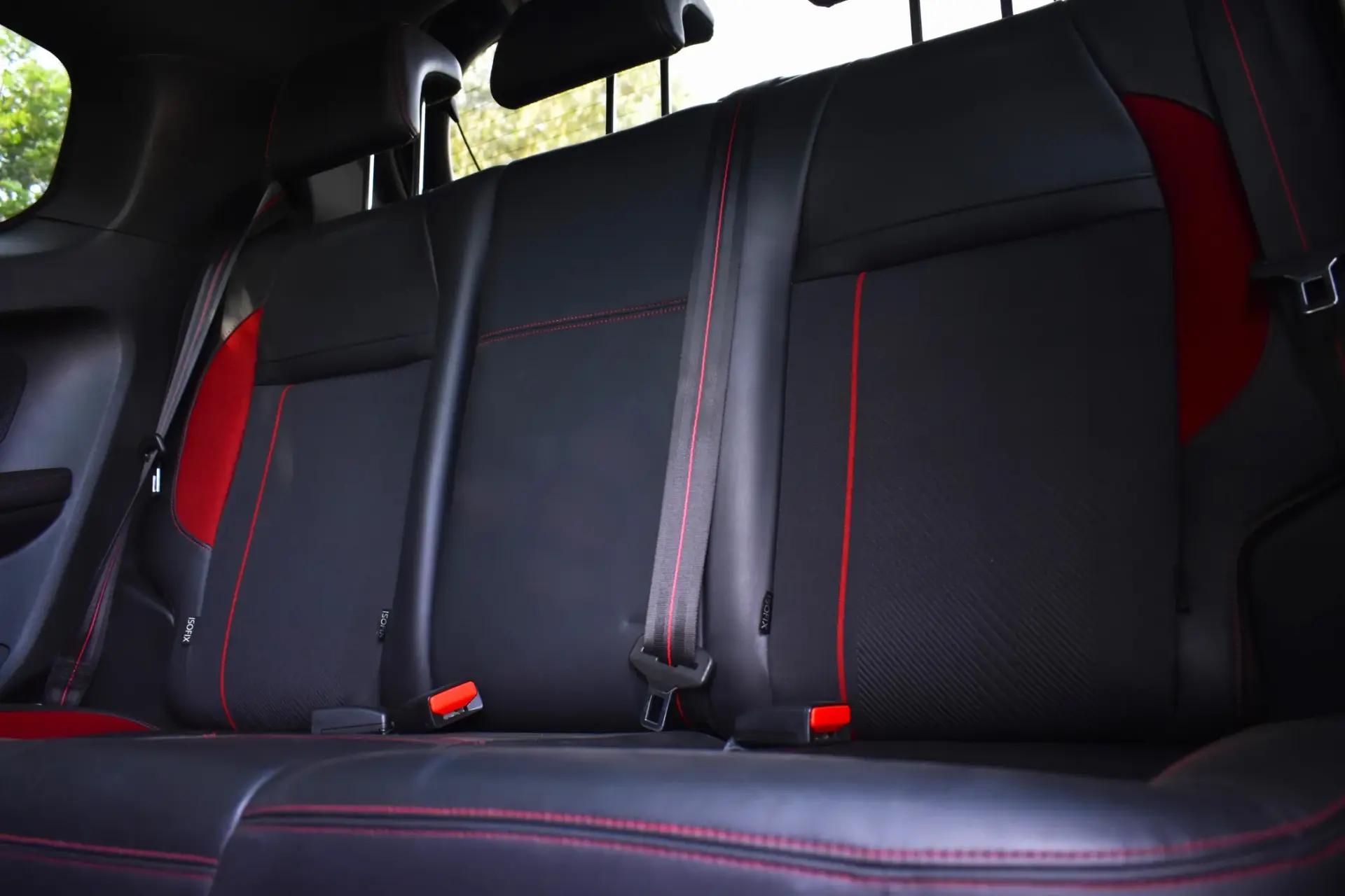 Peugeot 208 GTi 200 THP 26